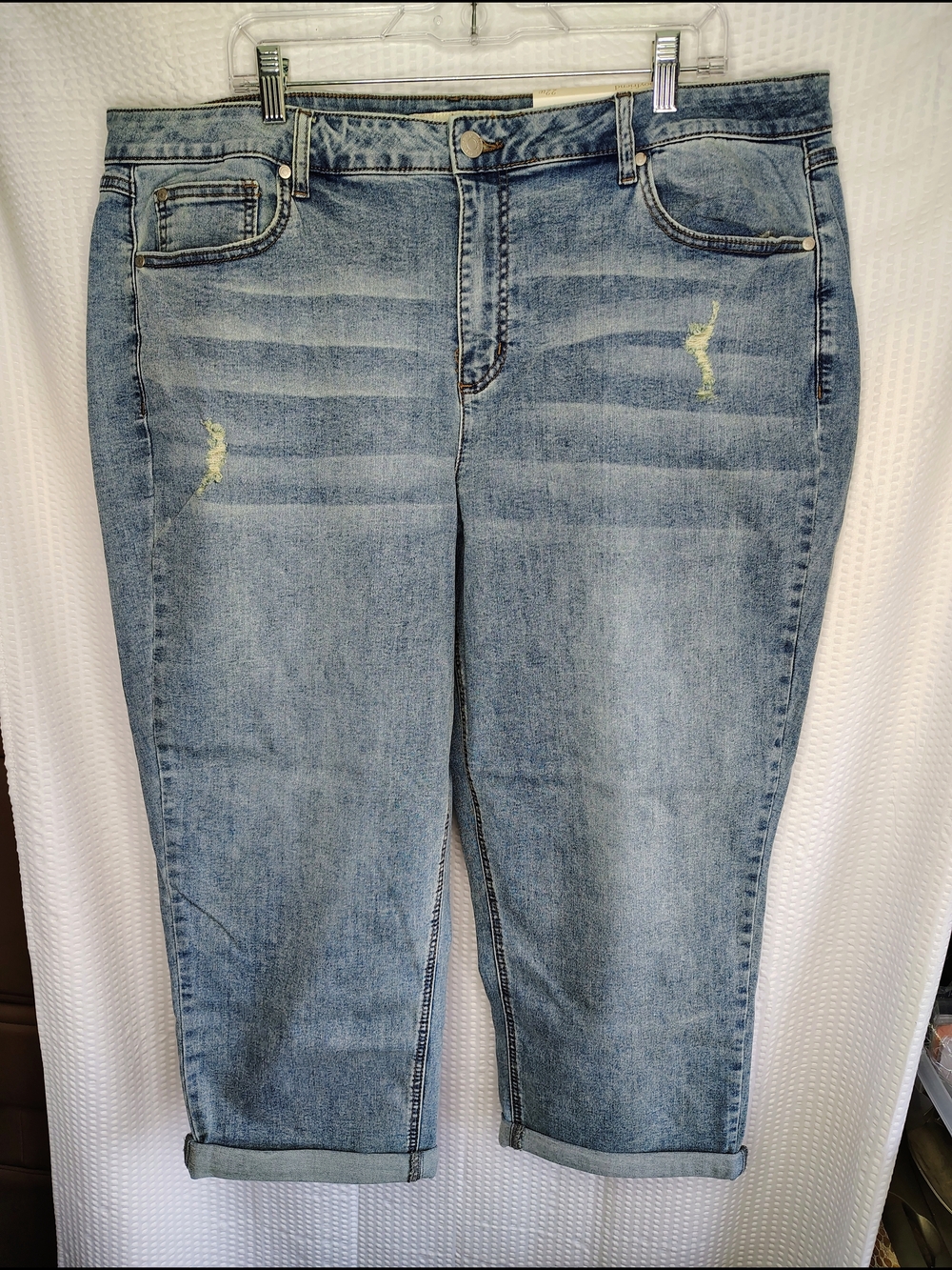 NWT Cato Est. 1946 Womens Denim Blue High Rise Distressed Cropped Jeans Size 22W
